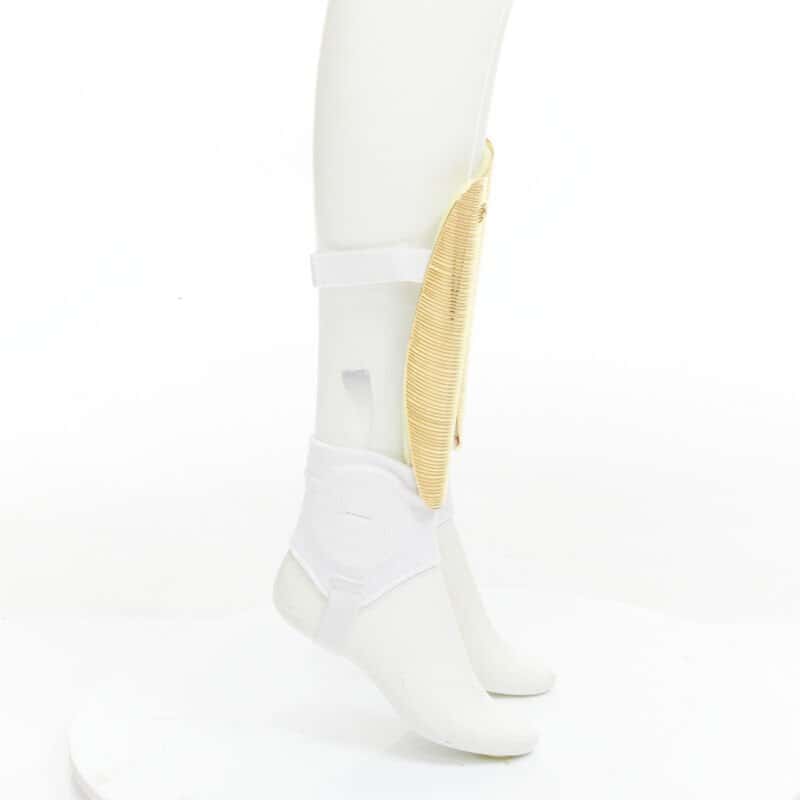 Gucci GG Shin Guards Gold Metal Fair condition - Model View