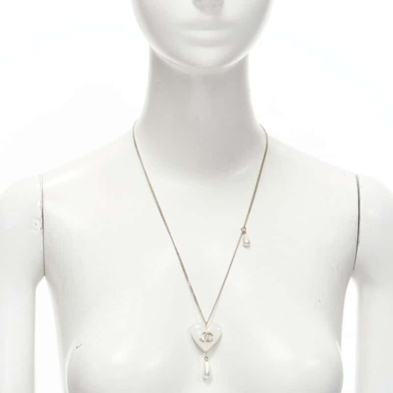 Chanel Heart Drop Necklace White Metal Never worn - Front View
