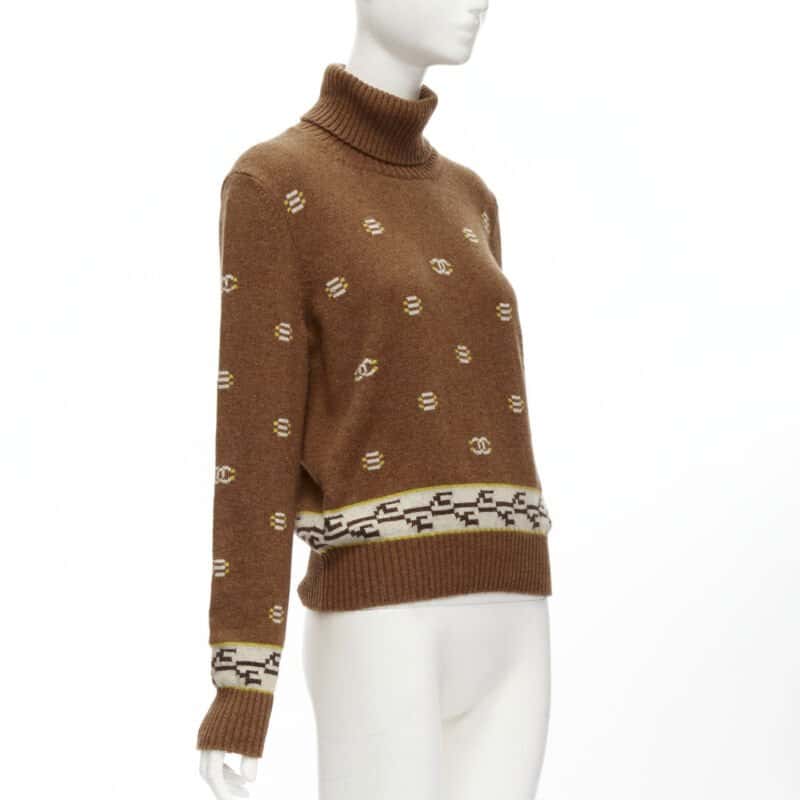 Chanel Logo Turtleneck Sweater Brown Cashmere Never worn - Inside View