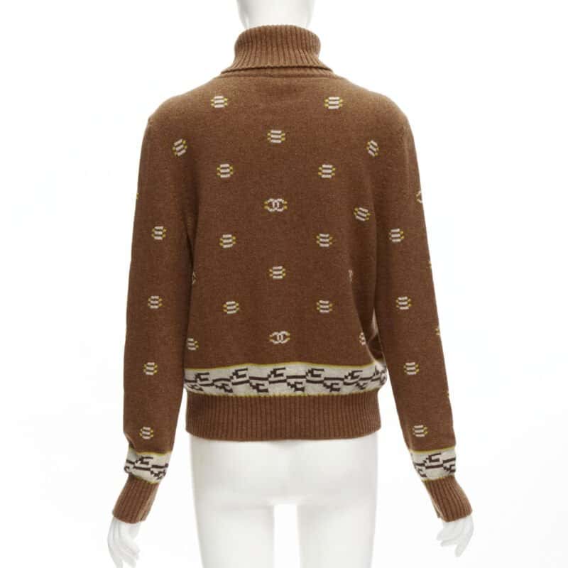 Chanel Logo Turtleneck Sweater Brown Cashmere Never worn - Box View