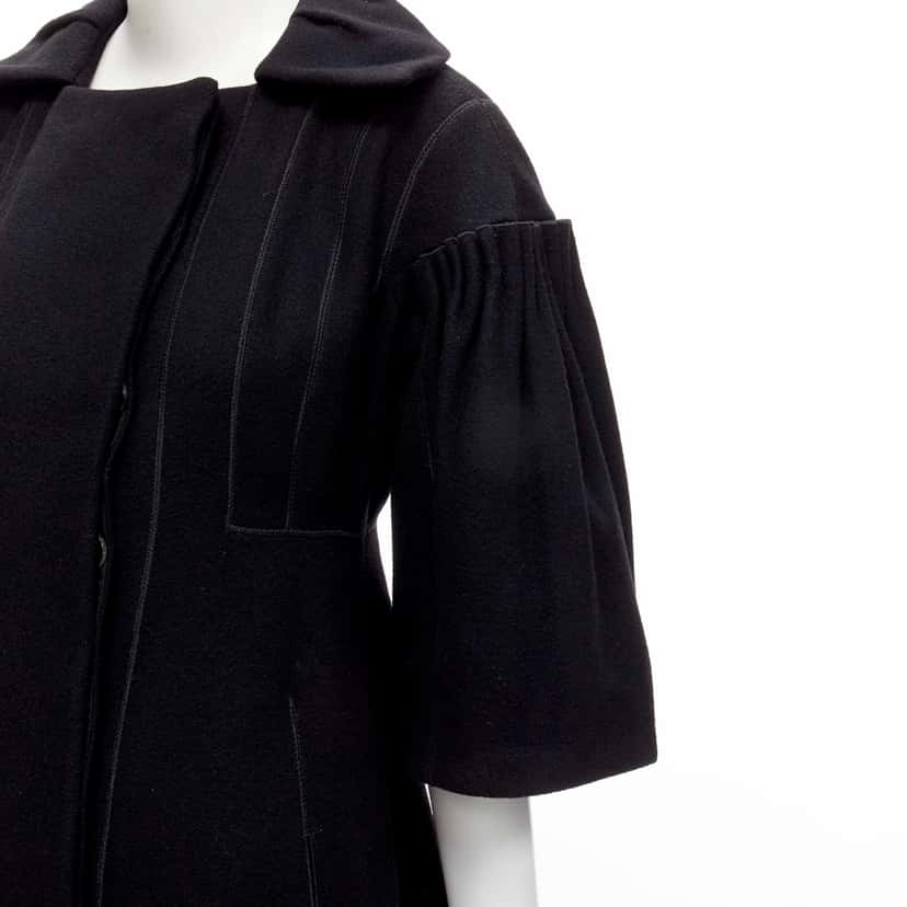 Louis Vuitton Black Victorian Coat Black Wool Very good condition - Back View
