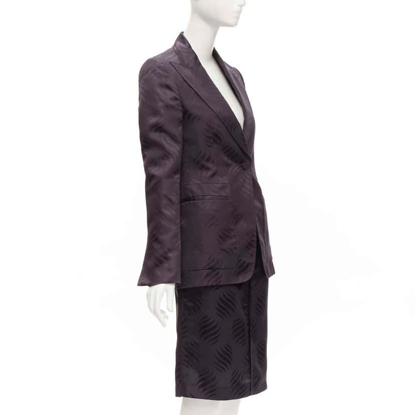 Gucci Black Jacquard Skirt Suit Purple Silk Very good condition - Model View