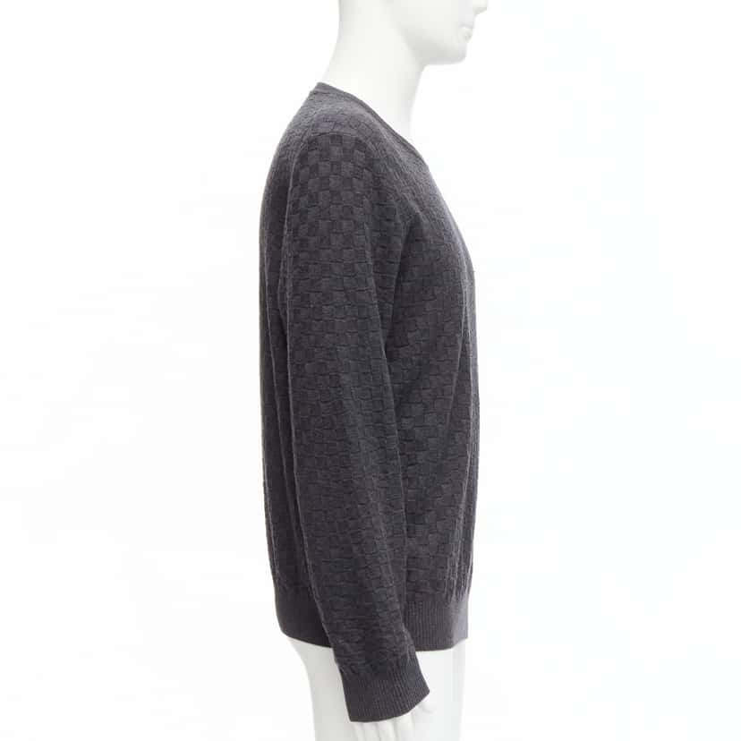 Louis Vuitton Checks Patch Sweater Grey Wool Never worn - Model View