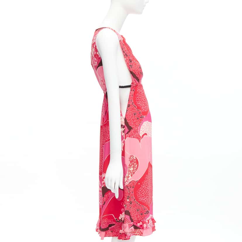 Gucci Floral Cutout Dress Red Silk Never worn - Model View