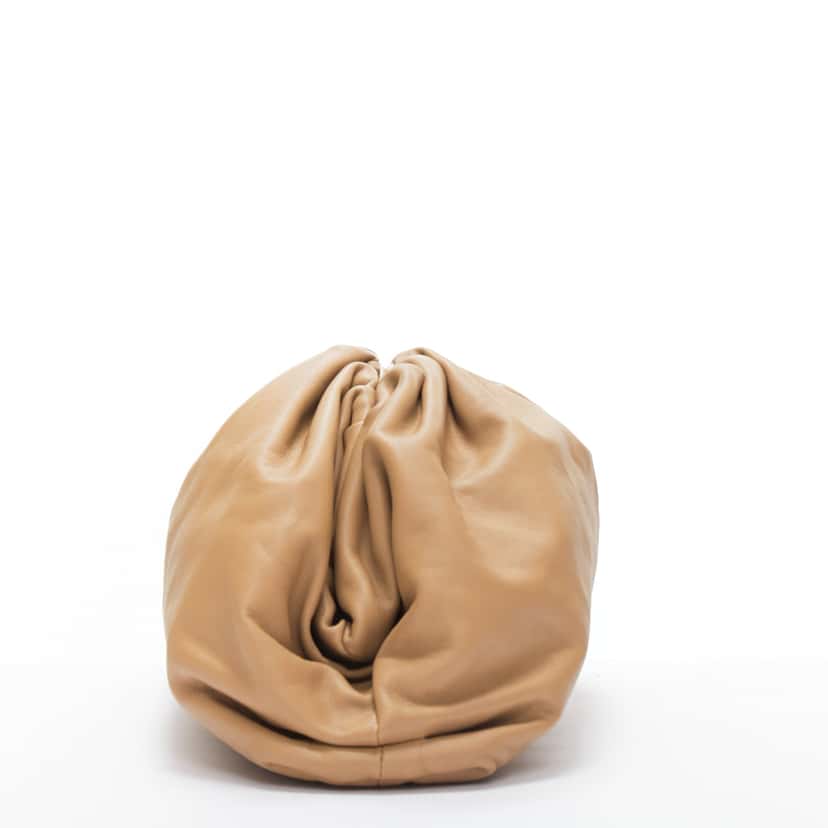 Bottega Veneta The Pouch Beige Leather Very good condition - Model View