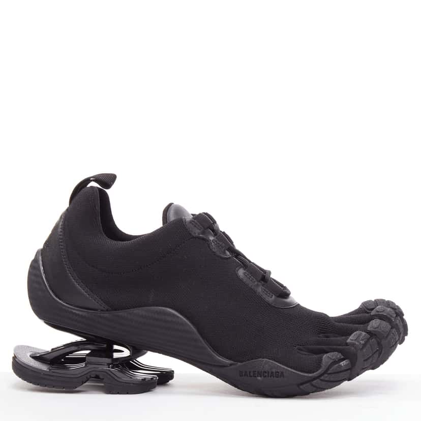 Balenciaga Vibram Toe Sneakers Black Very good condition - Front View