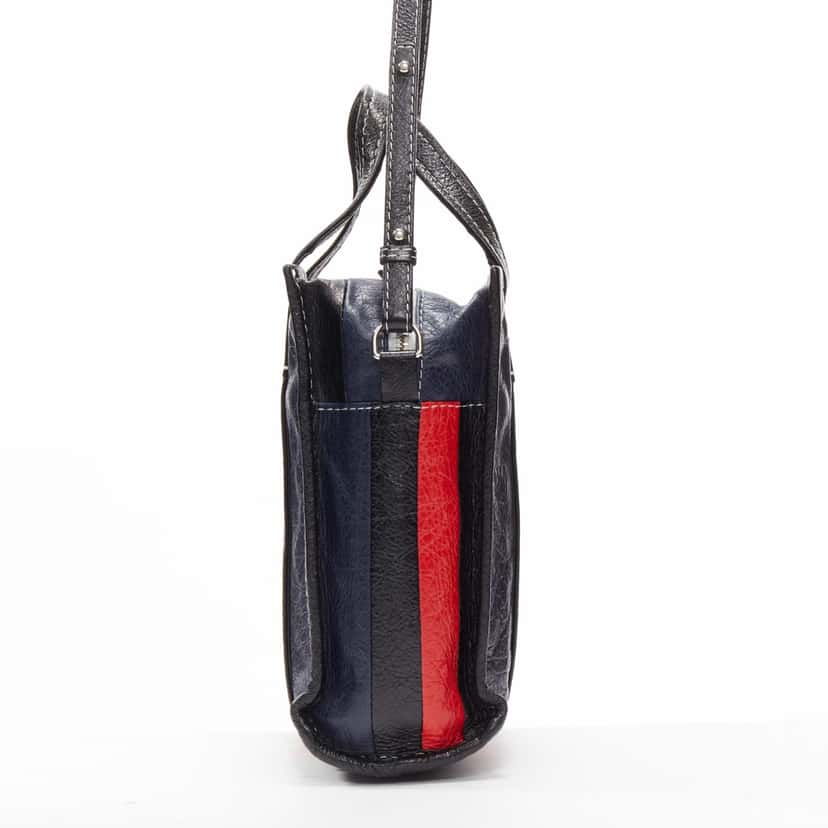 Balenciaga Bazar Navy Leather Good condition - Model View