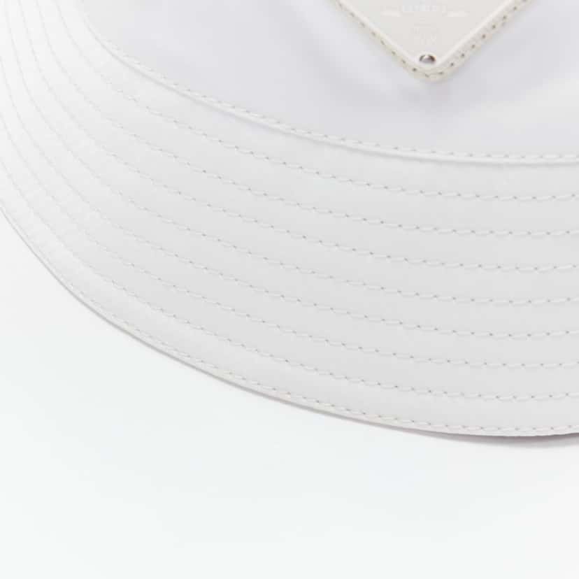 Prada Symbole White Very good condition - Box View