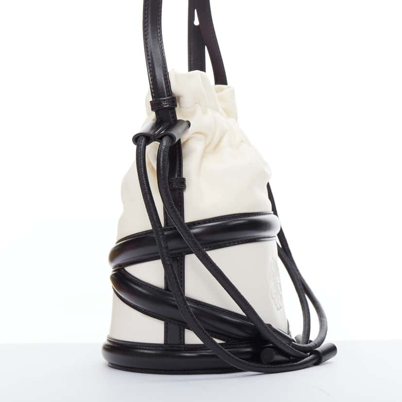 Alexander McQueen Soft Curve Black Leather Very good condition - Model View