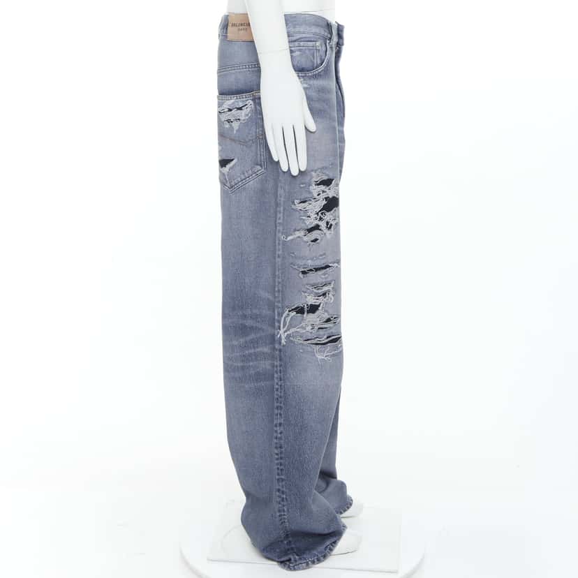 Balenciaga Trompe Sweatpants Blue Cotton Never worn, with tag - Model View