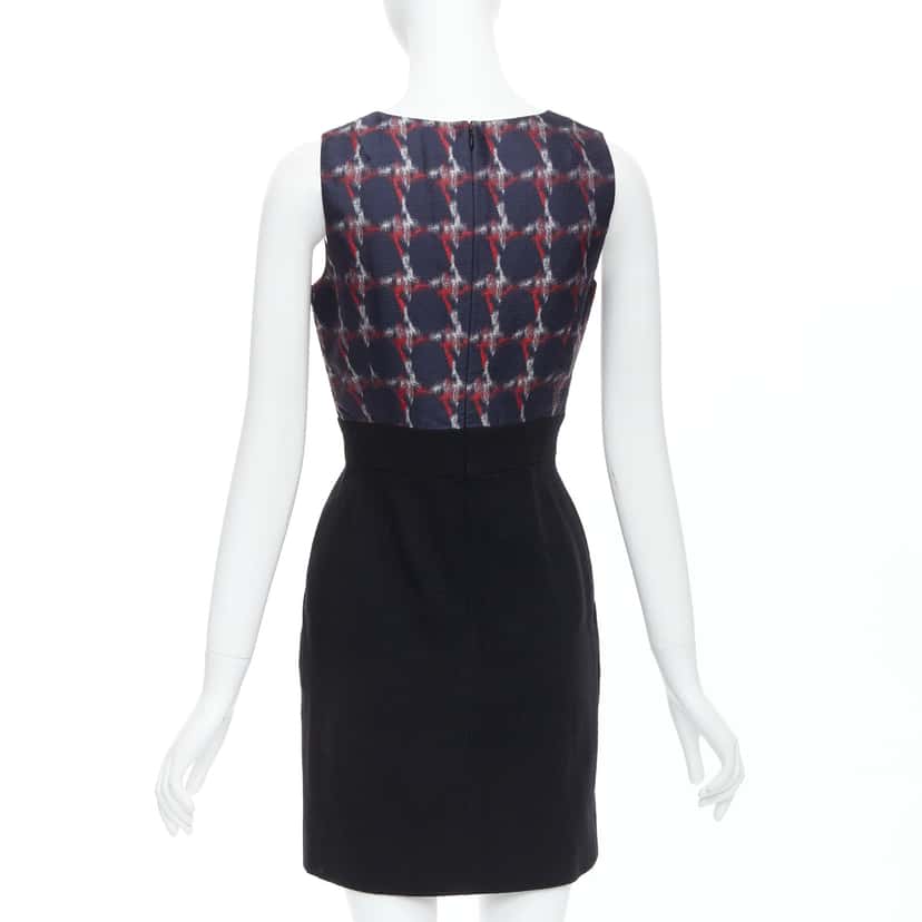 Chanel Houndstooth Shift Dress Black Wool Never worn - Box View