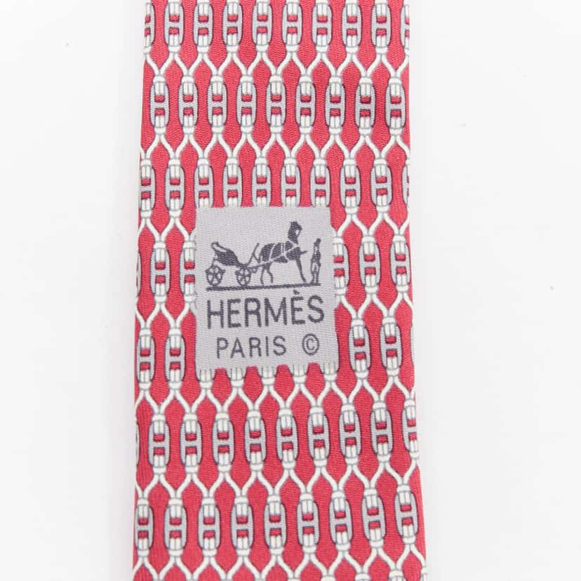 Hermès Signature H Chain Tie Red Silk Very good condition - Model View