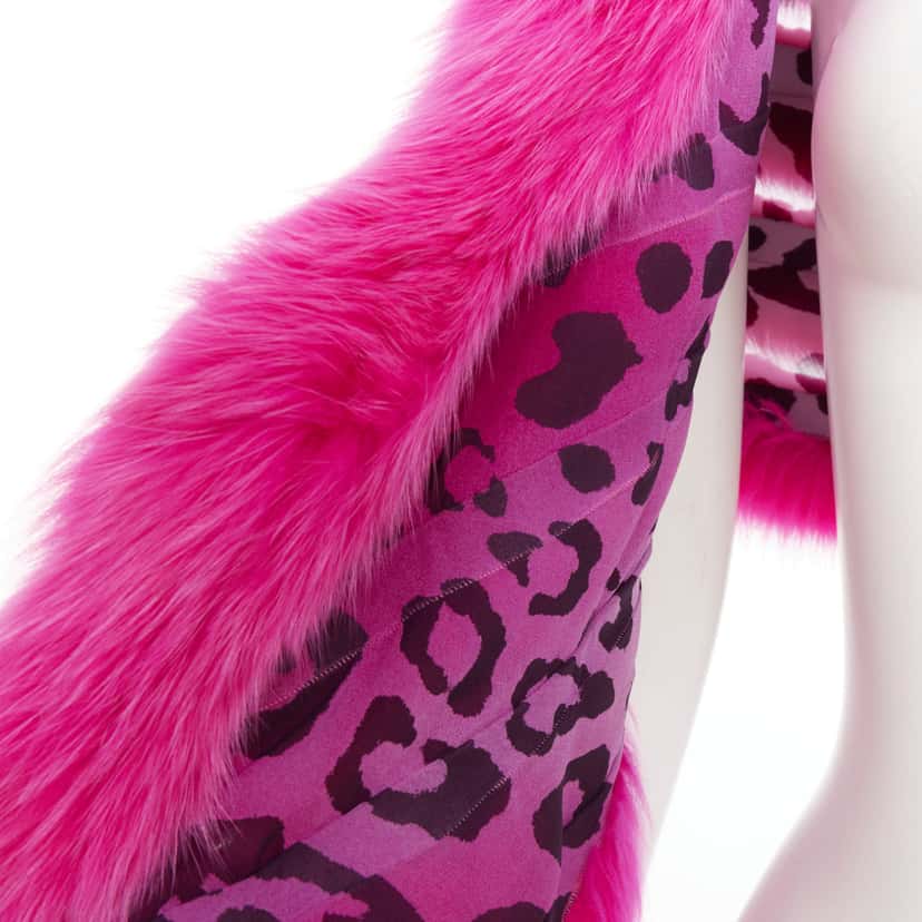 Dior Leopard Silk Shawl Pink Fur Very good condition - Back View