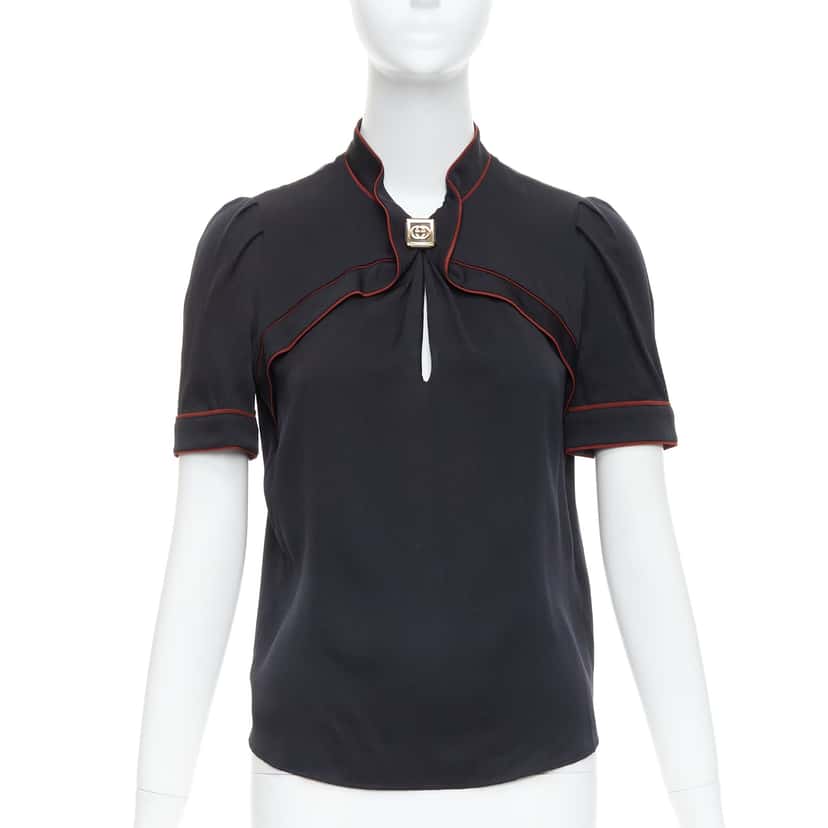 Gucci Silk GG Charm Top Black Silk Very good condition - Front View