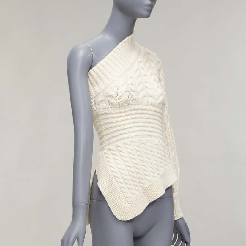 Burberry Cable Knit Pullover Beige Cashmere Never worn - Inside View