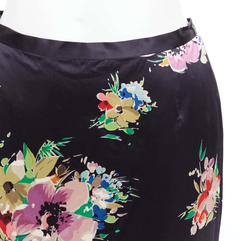 Dolce & Gabbana Floral Pencil Skirt Black Silk Very good condition - Back View