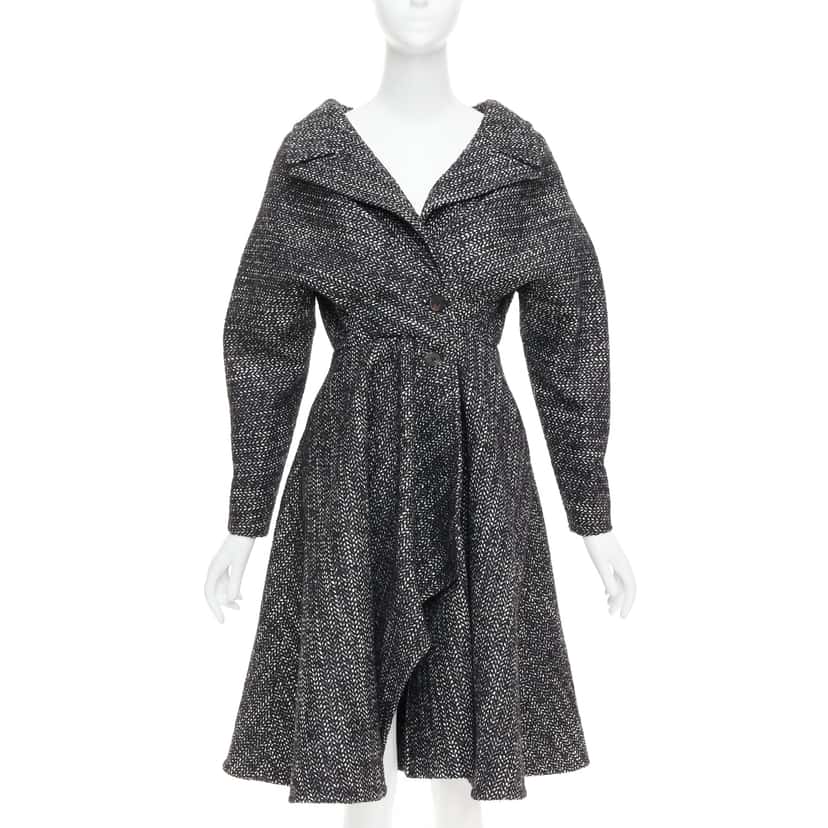 Unsigned Grey Tweed Swing Coat Black Wool Very good condition - Front View