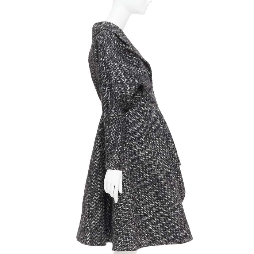 Unsigned Grey Tweed Swing Coat Black Wool Very good condition - Model View