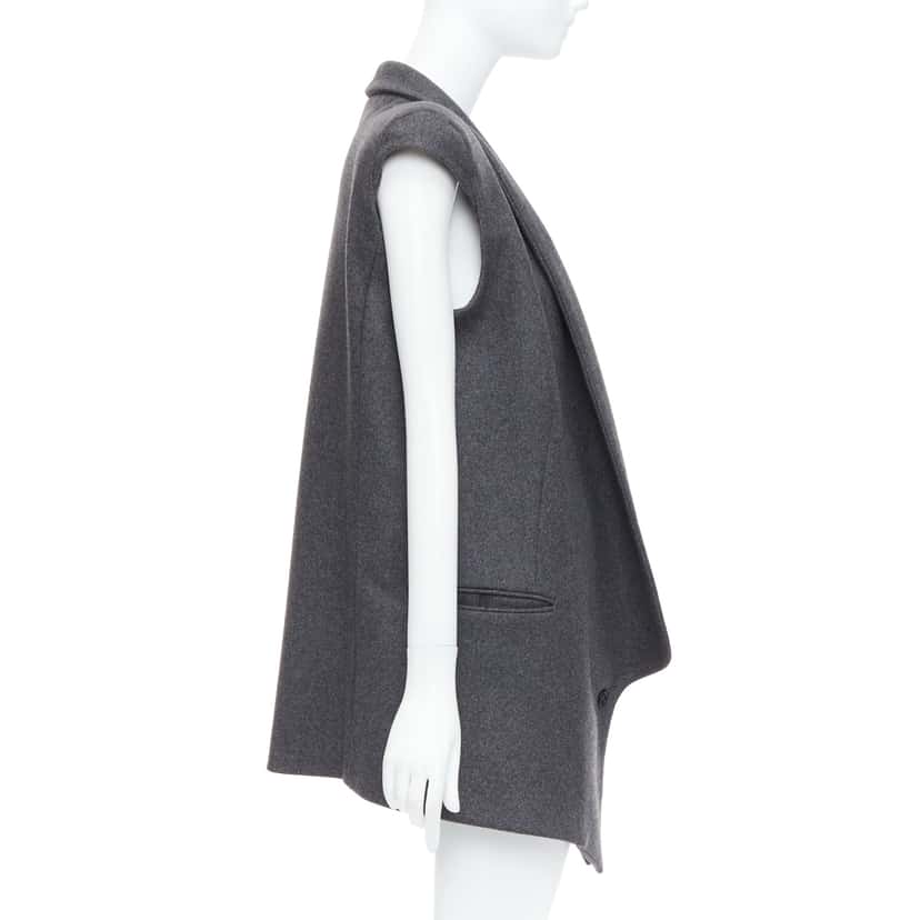 Unsigned Grey Sleeveless Vest Coat Grey Wool Never worn - Model View