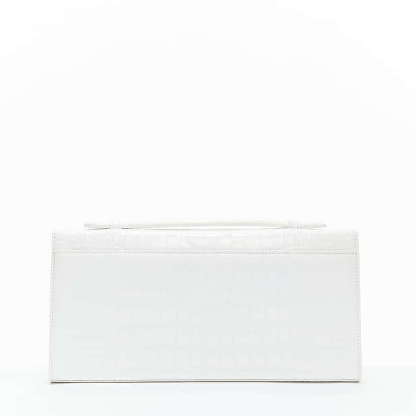 Unsigned Mustang Wristlet Bag White Leather Very good condition - Box View