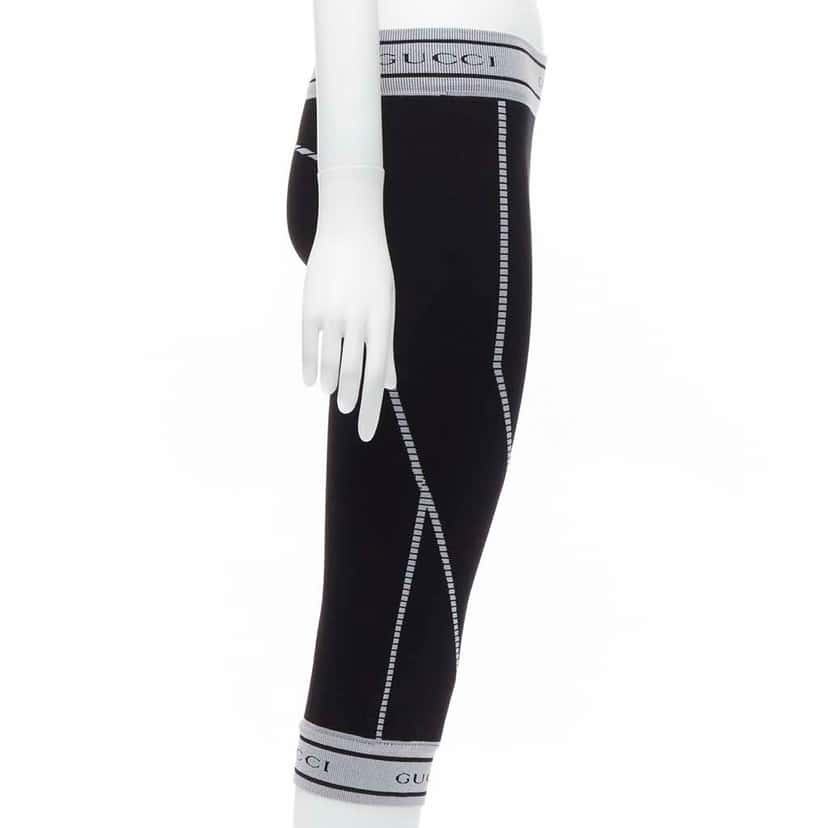 Gucci Ribbed Biker Leggings Black Very good condition - Model View