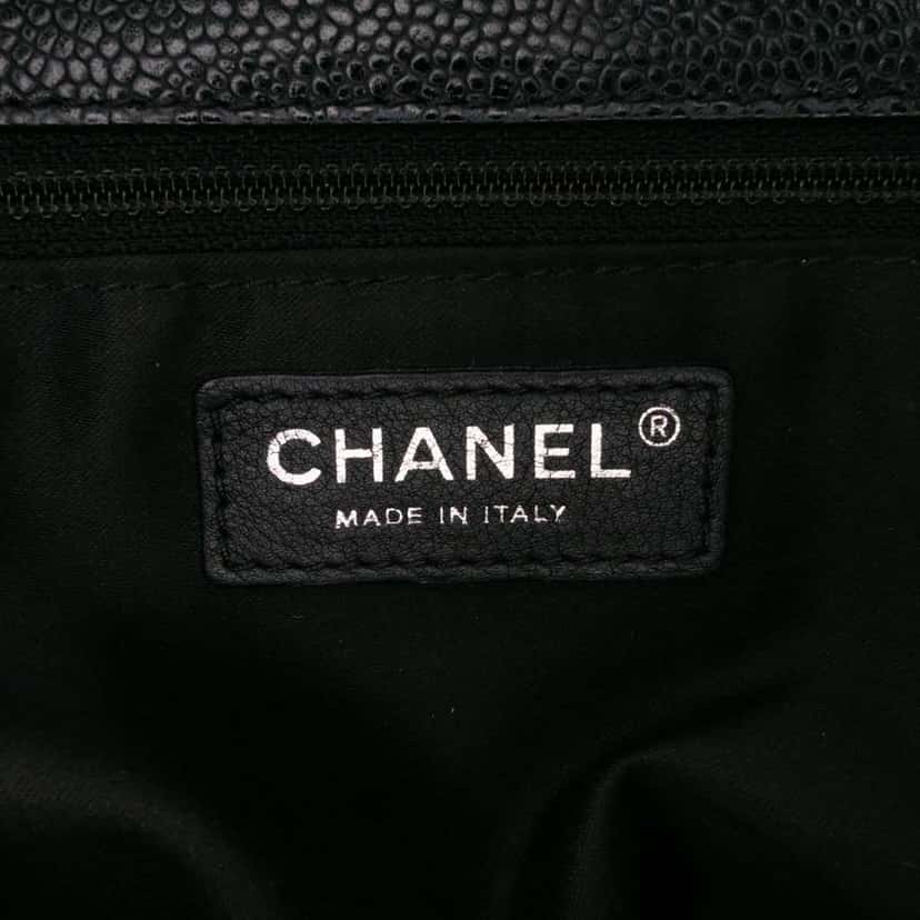 Chanel Caviar Grand Shopping Tote Black Leather Good condition - Box View