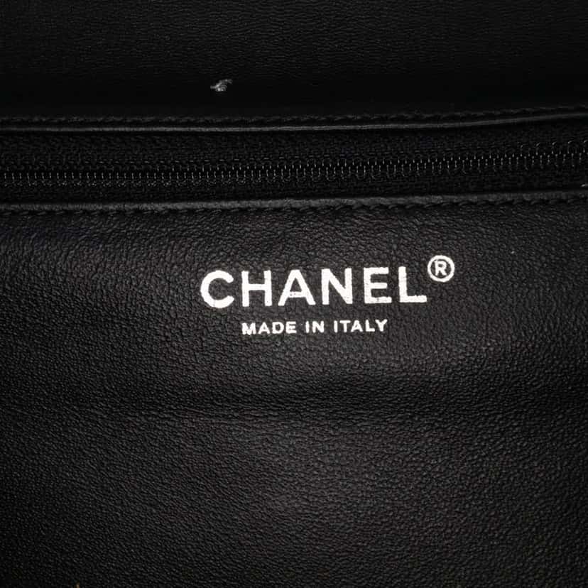Chanel Bicolor Quilted Lambskin Twist Crescent Flap Red Leather Good condition - Box View