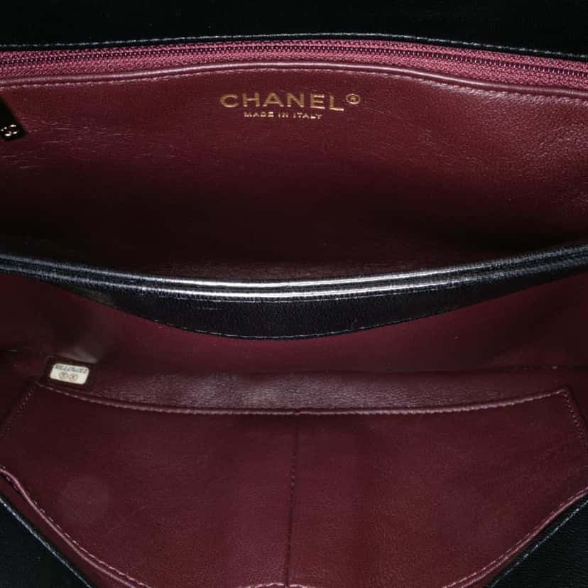 Chanel Quilted Lambskin Trendy CC Flap Black Leather Fair condition - Model View
