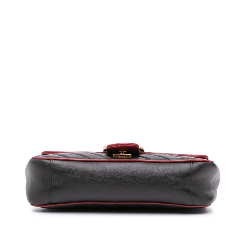 Gucci Small GG Marmont Matelasse Leather Torchon Flap Crossbody Black Leather Good condition - Inside View