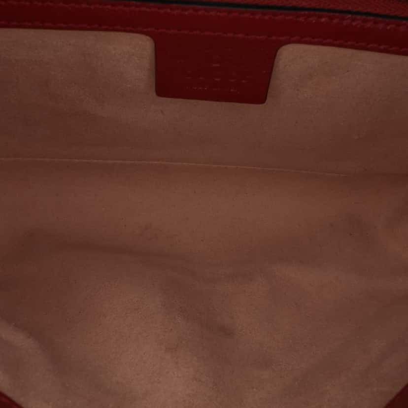 Gucci Small GG Marmont Matelasse Leather Torchon Flap Crossbody Black Leather Good condition - Model View