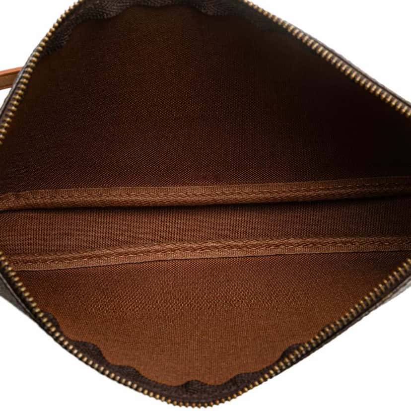 Louis Vuitton Monogram Pochette Accessoires Brown Canvas Good condition - Model View
