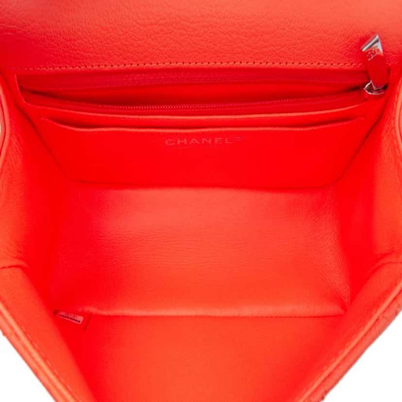 Chanel Mini Reissue 2.55 Quilted Goatskin Flap Orange Leather Good condition - Model View