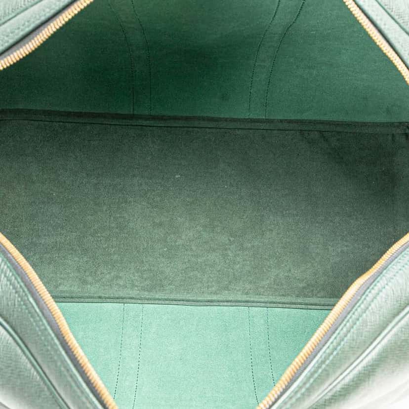Louis Vuitton Taiga Kendall GM Green Leather Good condition - Model View