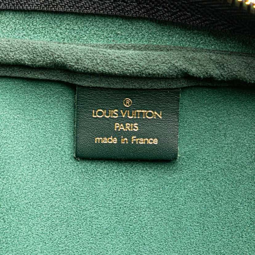 Louis Vuitton Taiga Kendall GM Green Leather Good condition - Box View