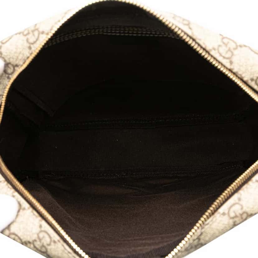 Gucci GG Supreme Crossbody Brown Good condition - Model View
