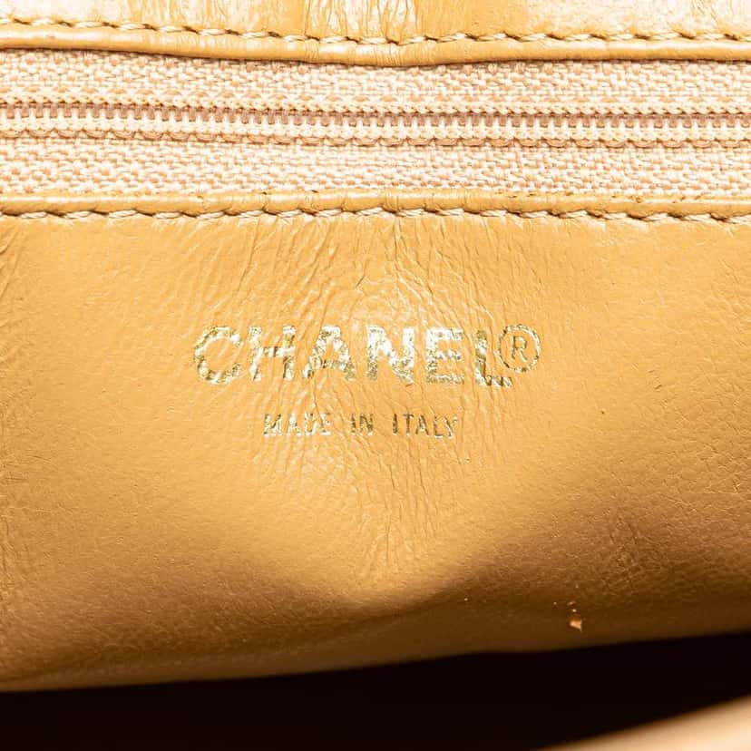 Chanel Caviar Medallion Tote Brown Leather Good condition - Box View
