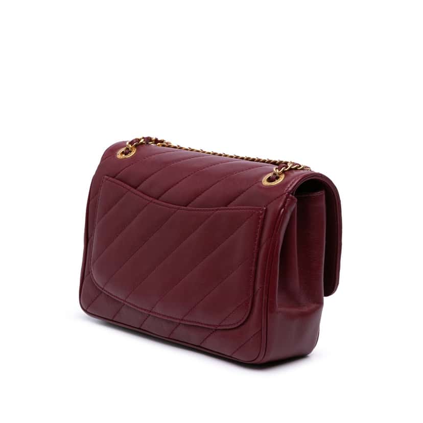 Chanel Diagonal Quilted Lambskin CC Signature Flap Red Leather Good condition - Back View