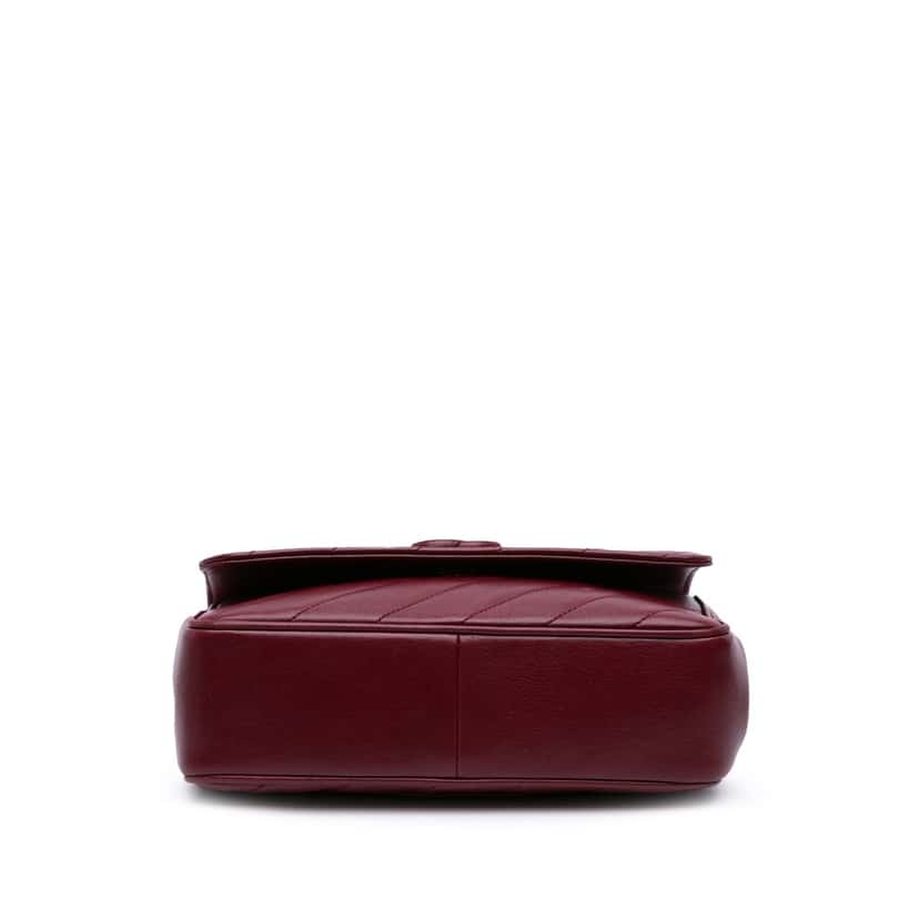 Chanel Diagonal Quilted Lambskin CC Signature Flap Red Leather Good condition - Inside View