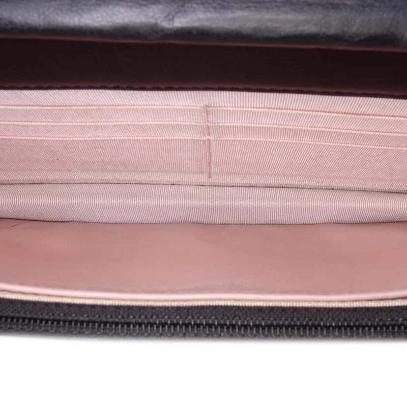 Chanel CC Quilted Lambskin Wallet On Chain Black Leather Good condition - Model View