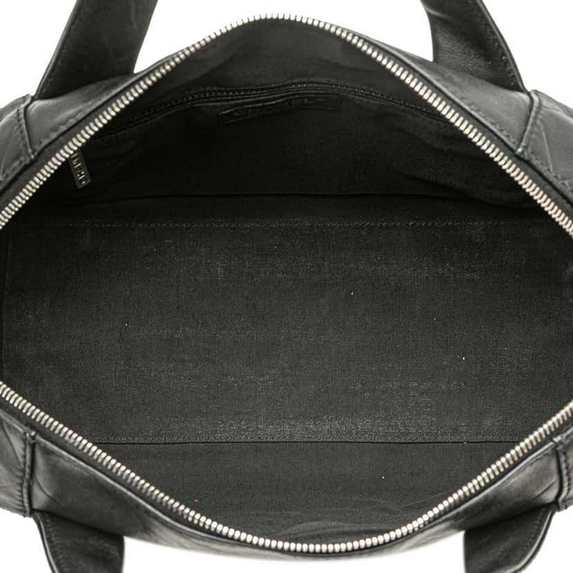 Chanel CC Chevron Quilted Lambskin Boston Black Leather Good condition - Model View