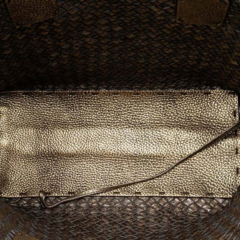 Bottega Veneta Medium Lambskin Intreccio Cabat Tote Gold Leather Good condition - Model View