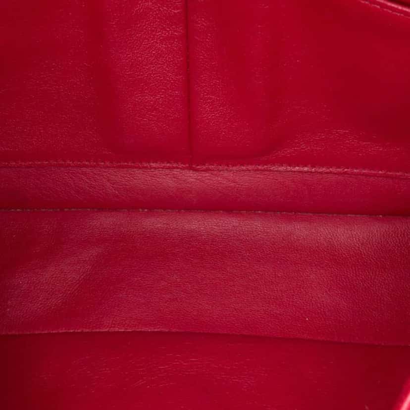 Chanel Medium Classic Lambskin Double Flap Red Leather Good condition - Model View