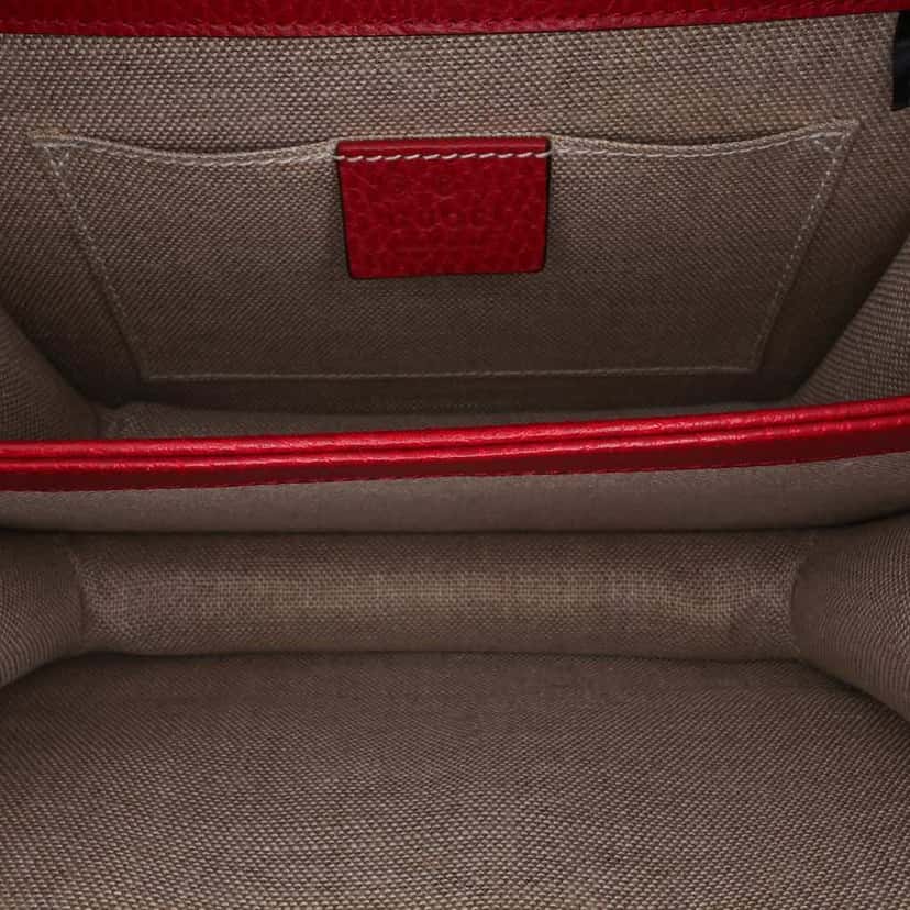 Gucci Small Dollar Calfskin Interlocking G Crossbody Red Leather Good condition - Model View