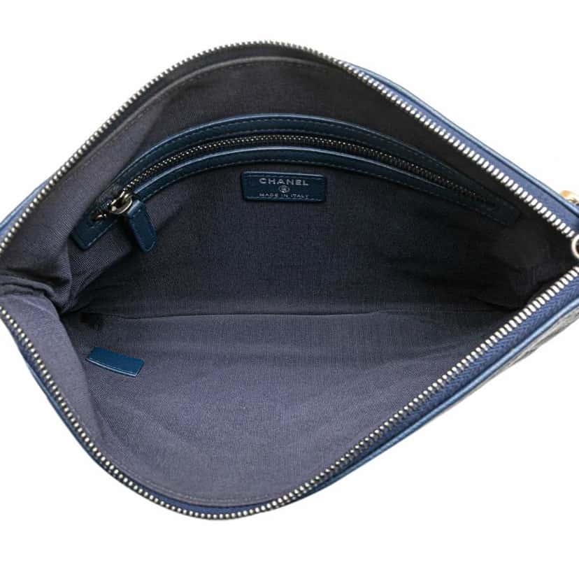 Chanel Medium Aged Calfskin Gabrielle O Case Clutch Blue Leather Good condition - Model View