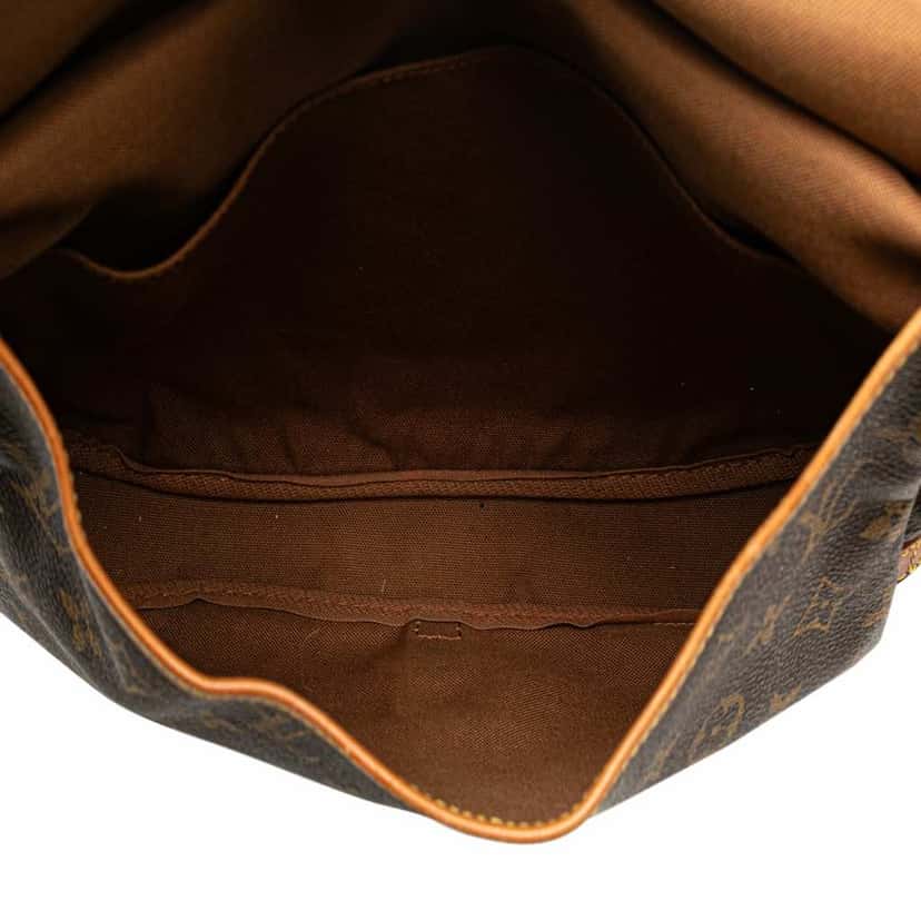 Louis Vuitton Monogram Saumur 30 Brown Canvas Good condition - Model View