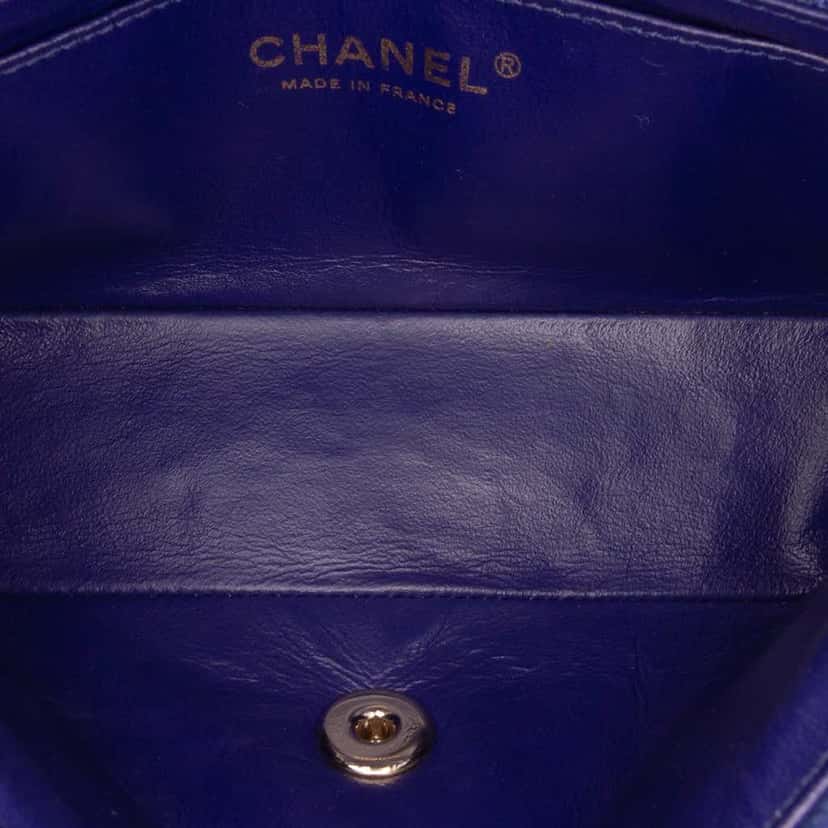 Chanel Mini Rectangular Classic Velvet Single Flap Blue Good condition - Model View