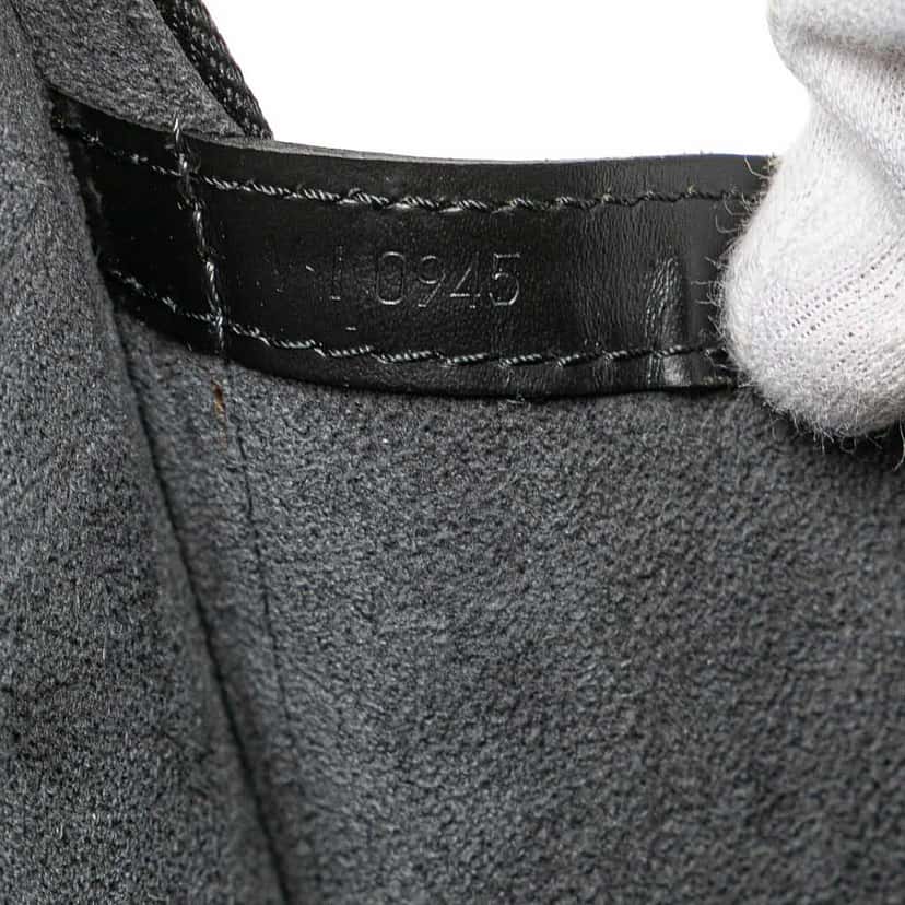Louis Vuitton Epi Gobelins Black Leather Good condition - Box View