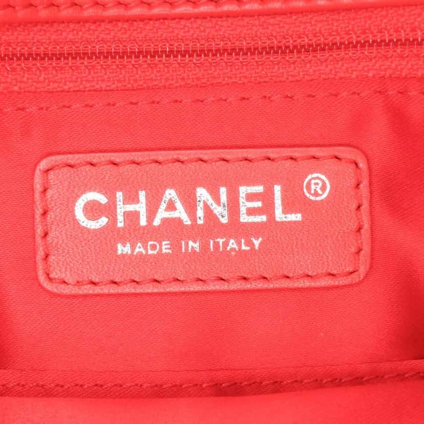 Chanel Jumbo Quilted Calfskin Tender Touch Flap Red Leather Good condition - Box View