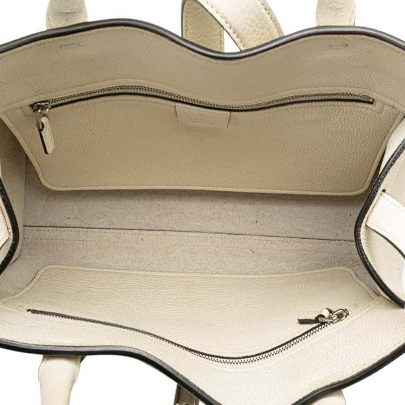 Gucci Small Grained Calfskin Soft Jackie Tote White Leather Good condition - Model View