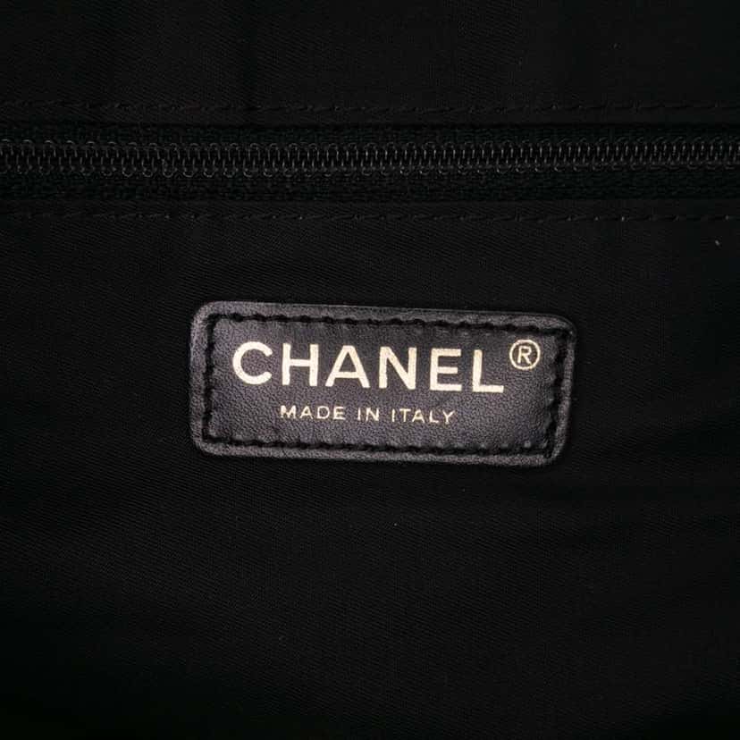 Chanel New Travel Line Nylon Tote Black Good condition - Box View